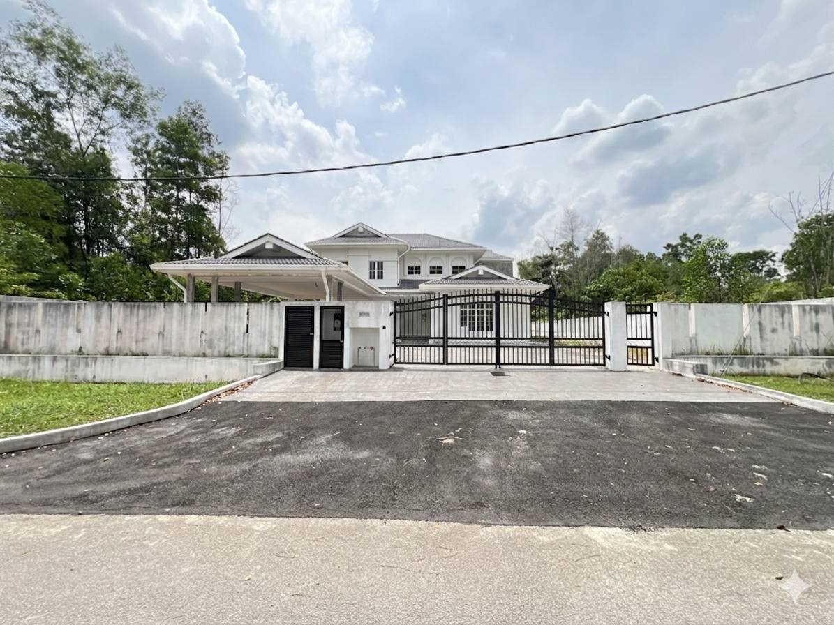 Bosan Rumah Rapat-Rapat? Miliki Bungalow Mewah Baru Siap (Facing Open + Private Pool) di Bukit Mahkota, Kajang!